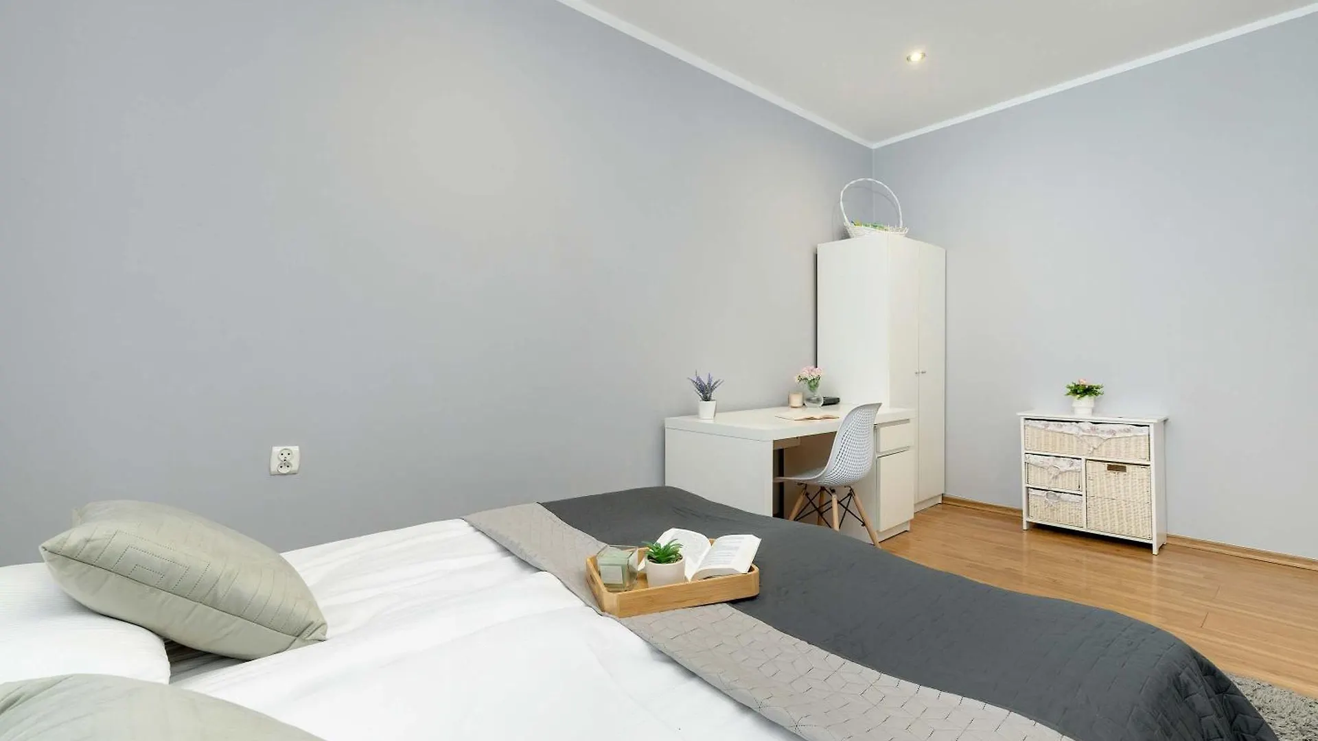 Bright Apartment Near Old Town And Wawel By Noclegi Renters Krakow Poland