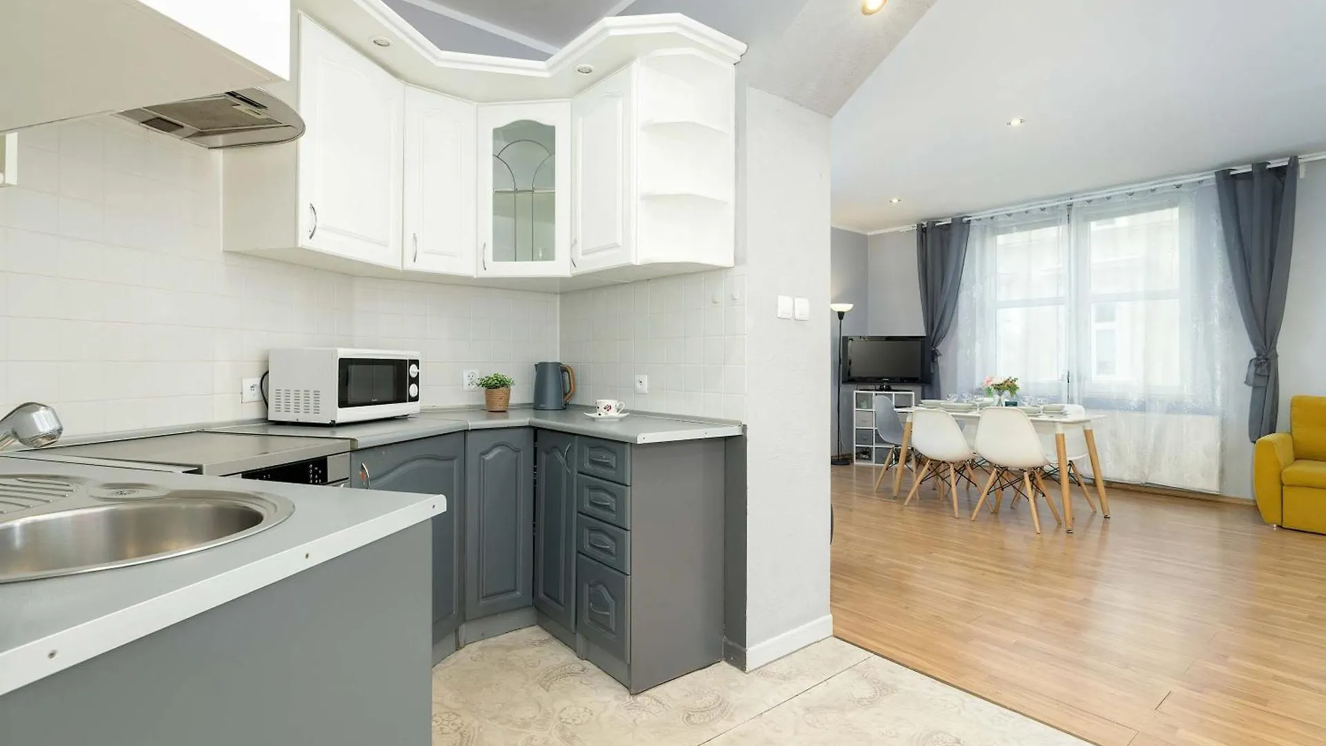 Bright Apartment Near Old Town And Wawel By Noclegi Renters Krakow