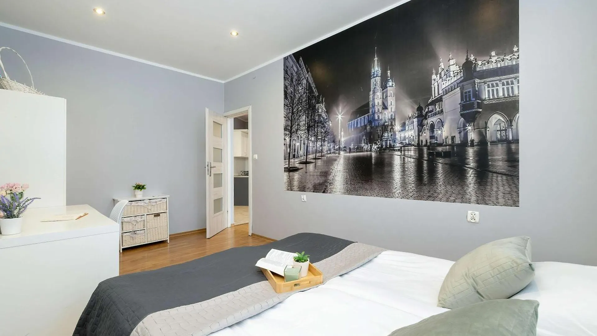 Bright Apartment Near Old Town And Wawel By Noclegi Renters Krakow