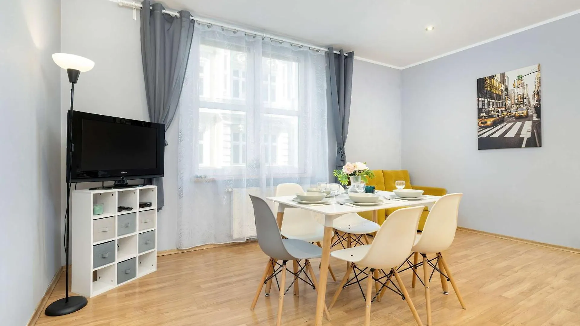 Bright Apartment Near Old Town And Wawel By Noclegi Renters Krakow
